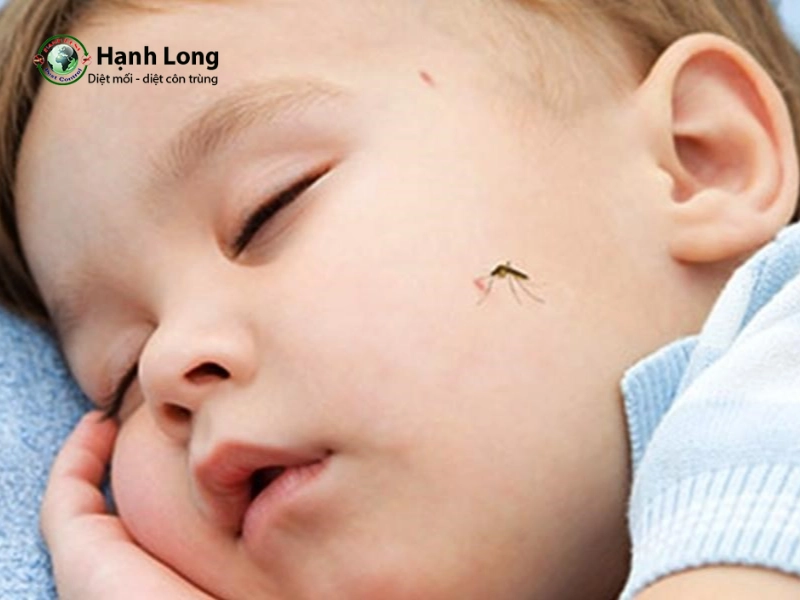 đuổi muỗi cho bé