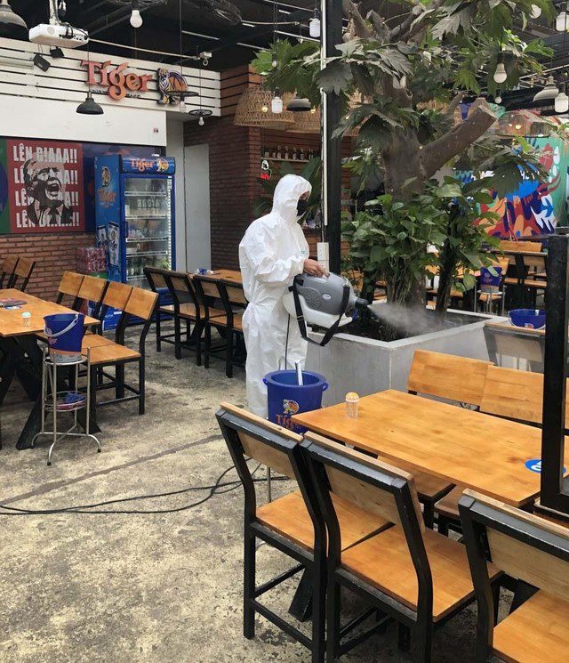thi công phun thuốc khử trùng 5