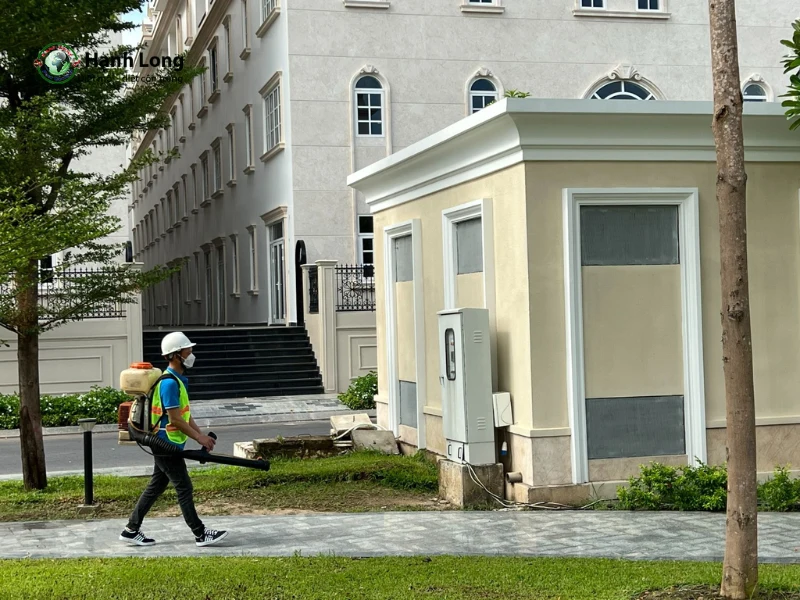 Phun ULV và phun tồn lưu: Khác biệt về hiệu quả diệt côn trùng lâu dài 