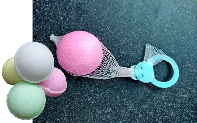 sử dụng long não đuổi chuột trong túi lưới